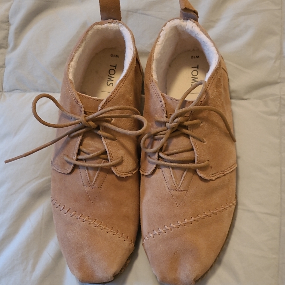 TOMS Tan Suede Shoes With Faux Fur Lining